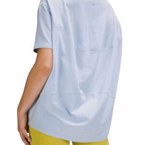 LULULEMON ATHLETICA Back In Action Short Sleeve In Blue Linen Size Medium